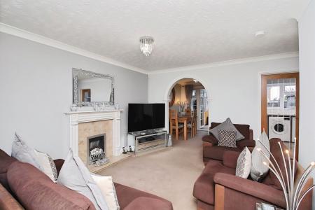 4 bedroom Detached house for sale in Cooke Close, Braunstone, LE3