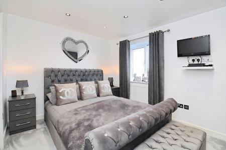 4 bedroom Detached house for sale in Cooke Close, Braunstone, LE3