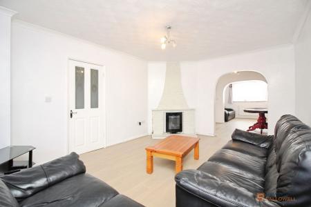 5 bedroom Semi-detached house for sale in Kingsway, Leicester, LE3