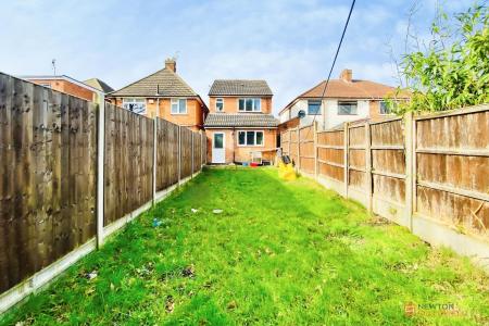 2 bedroom Detached house for sale in Beech Drive, Leicester, LE3