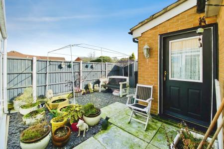 3 bedroom Semi-detached house for sale in Boynton Road, Leicester, LE3