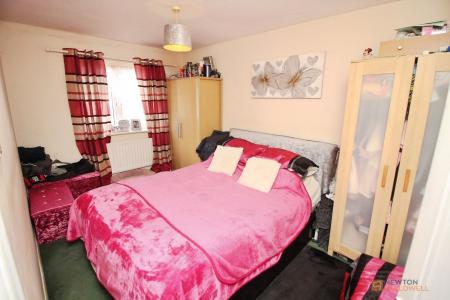 3 bedroom Semi-detached house for sale in Boynton Road, Leicester, LE3