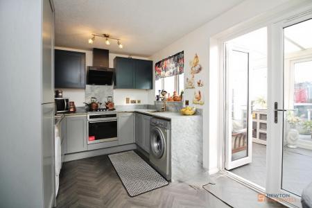 3 bedroom Semi-detached house for sale in Boynton Road, Leicester, LE3