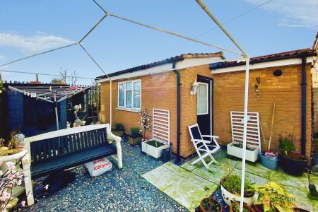 3 bedroom Semi-detached house for sale in Boynton Road, Leicester, LE3