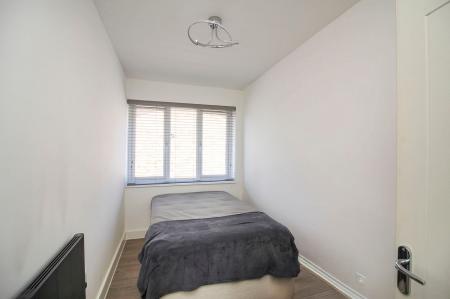 2 bedroom Flat for sale in Cherry Tree Court, Kirby Muxloe, LE9