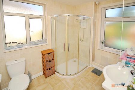 3 bedroom Semi-detached house for sale in Tower Road, Earl Shilton, LE9