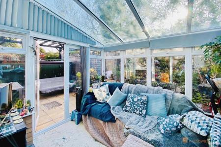 3 bedroom Semi-detached house for sale in Beechwood Avenue, Leicester Forest East, LE3