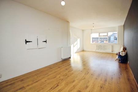 3 bedroom End of terrace house for sale in Ashlyns Rise, Leicester, LE3
