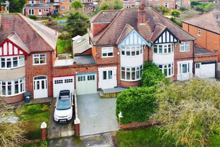 4 bedroom Semi-detached house for sale in Hinckley Road, Leicester, LE3
