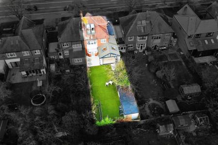 4 bedroom Semi-detached house for sale in Hinckley Road, Leicester, LE3