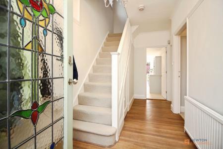 4 bedroom Semi-detached house for sale in Hinckley Road, Leicester, LE3