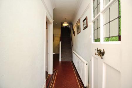 4 bedroom Semi-detached house for sale in Mellor Road, Leicester, LE3
