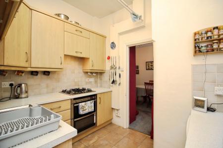 4 bedroom Semi-detached house for sale in Mellor Road, Leicester, LE3