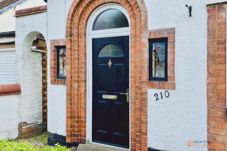 3 bedroom Detached house for sale in Narborough Road South, Leicester, LE3