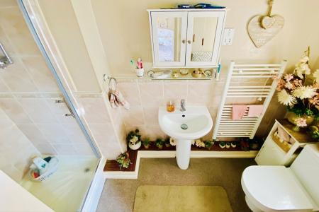 3 bedroom Detached house for sale in Guinevere Way, Leicester Forest East, LE3