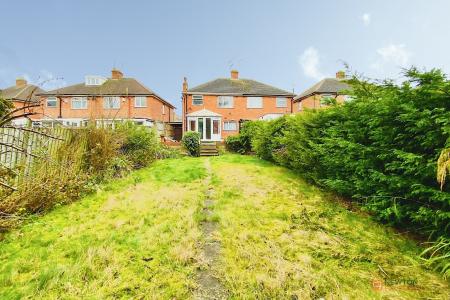 3 bedroom Semi-detached house for sale in Stratford Road, Leicester, LE3