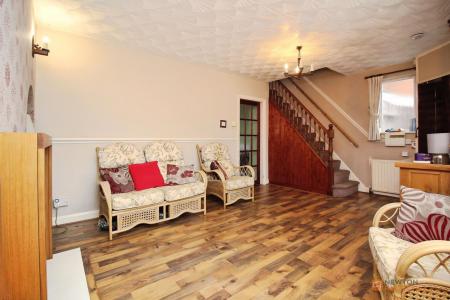3 bedroom Semi-detached house for sale in Stratford Road, Leicester, LE3