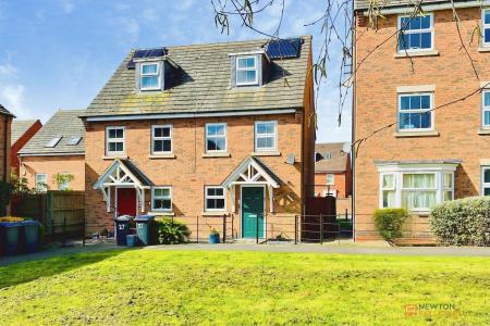 3 bedroom Semi-detached house for sale in Oaklands Way, Earl Shilton, LE9
