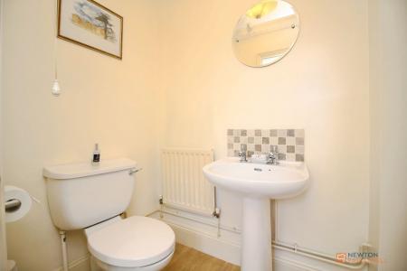 5 bedroom Detached house for sale in Station Road, Desford, LE9