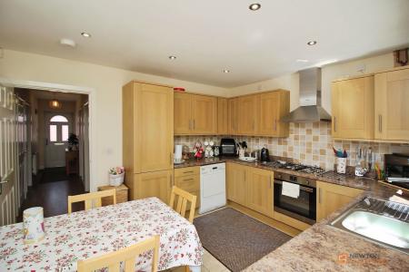 2 bedroom Semi-detached bungalow for sale in Field Gate Gardens, Glenfield, LE3