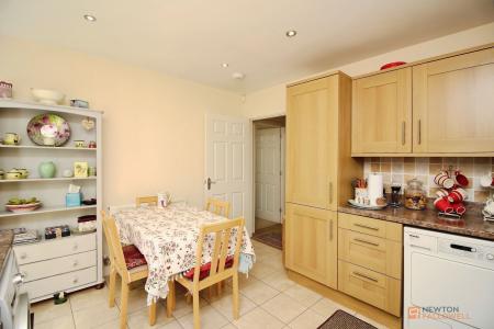 2 bedroom Semi-detached bungalow for sale in Field Gate Gardens, Glenfield, LE3