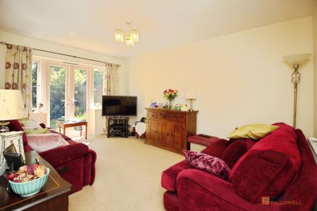 2 bedroom Semi-detached bungalow for sale in Field Gate Gardens, Glenfield, LE3