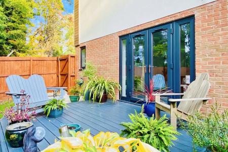 2 bedroom Detached house for sale in Barry Close, Kirby Muxloe, LE9