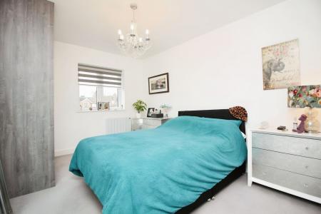 2 bedroom Detached house for sale in Barry Close, Kirby Muxloe, LE9