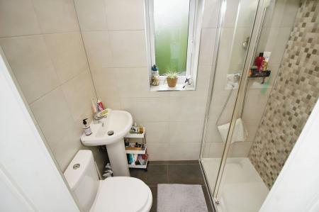 2 bedroom Detached house for sale in Barry Close, Kirby Muxloe, LE9