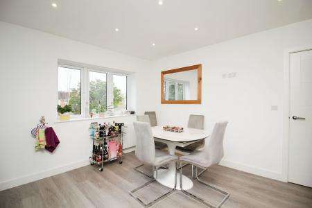 2 bedroom Detached house for sale in Barry Close, Kirby Muxloe, LE9