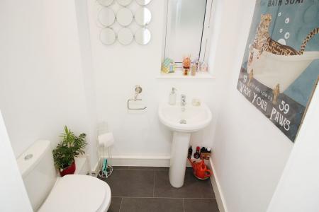 2 bedroom Detached house for sale in Barry Close, Kirby Muxloe, LE9