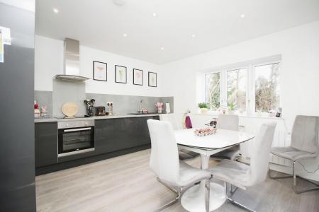 2 bedroom Detached house for sale in Barry Close, Kirby Muxloe, LE9