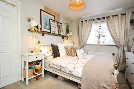 3 bedroom Semi-detached house for sale in Glebelands Road, Leicester, LE4