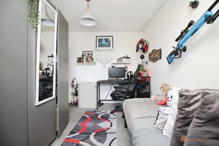 3 bedroom Semi-detached house for sale in Glebelands Road, Leicester, LE4