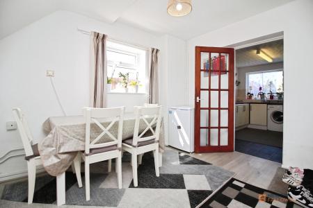 3 bedroom End of terrace house for sale in Shanklin Gardens, Leicester Forest East, LE3