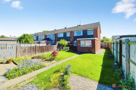 3 bedroom End of terrace house for sale in Shanklin Gardens, Leicester Forest East, LE3
