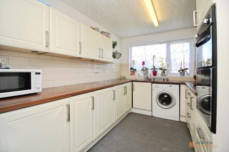 3 bedroom End of terrace house for sale in Shanklin Gardens, Leicester Forest East, LE3
