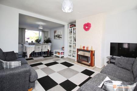 3 bedroom End of terrace house for sale in Shanklin Gardens, Leicester Forest East, LE3