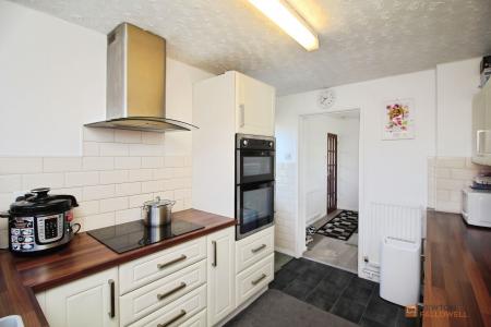 3 bedroom End of terrace house for sale in Shanklin Gardens, Leicester Forest East, LE3