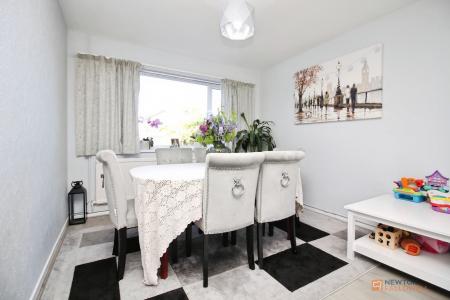 3 bedroom End of terrace house for sale in Shanklin Gardens, Leicester Forest East, LE3