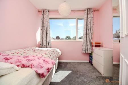 3 bedroom End of terrace house for sale in Shanklin Gardens, Leicester Forest East, LE3