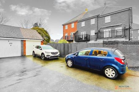 4 bedroom End of terrace house for sale in Livingstone Lane, Earl Shilton, LE9