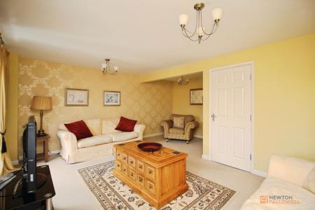 4 bedroom End of terrace house for sale in Livingstone Lane, Earl Shilton, LE9