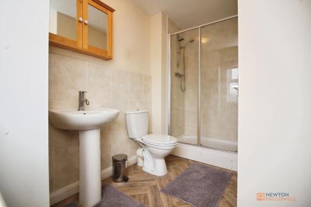4 bedroom End of terrace house for sale in Livingstone Lane, Earl Shilton, LE9