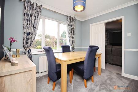 4 bedroom Detached house for sale in Foxon Way, Braunstone, LE3
