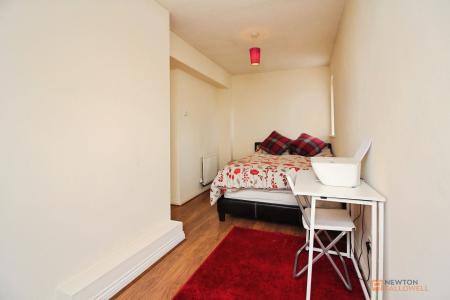 4 bedroom Detached house for sale in Foxon Way, Braunstone, LE3