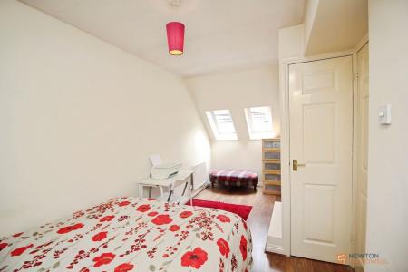 4 bedroom Detached house for sale in Foxon Way, Braunstone, LE3