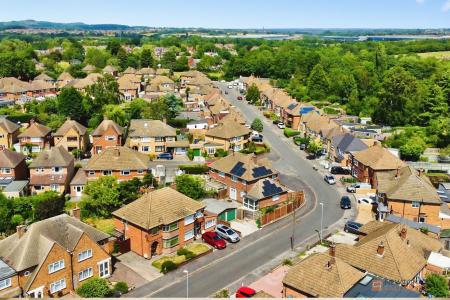3 bedroom Semi-detached house for sale in Oakcroft Avenue, Kirby Muxloe, LE9