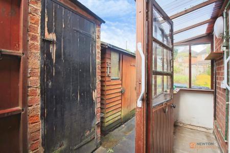 3 bedroom Semi-detached house for sale in Oakcroft Avenue, Kirby Muxloe, LE9