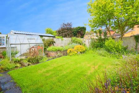 3 bedroom Semi-detached house for sale in Oakcroft Avenue, Kirby Muxloe, LE9